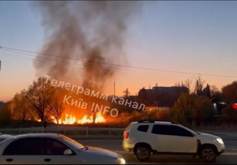 У Солом’янському районі cильне загоряння та дим – причина масштабної пожежі