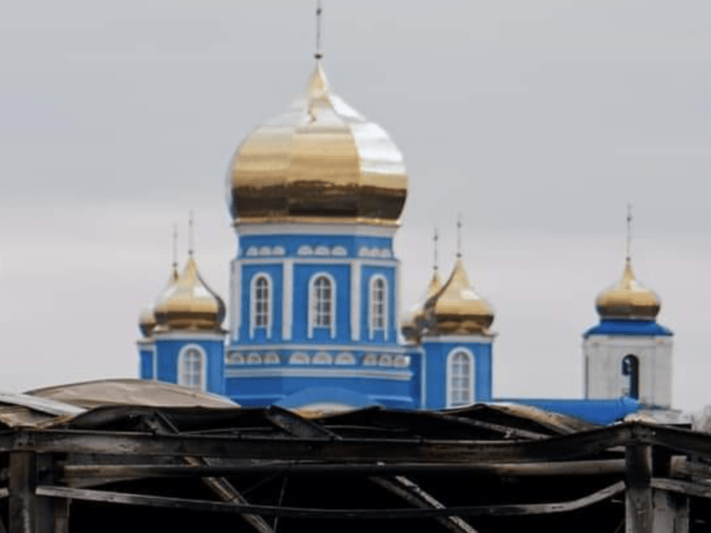 Обстріляли лікарні та церкви: на Великдень Росія завдала ударів по українським містам, є загиблі