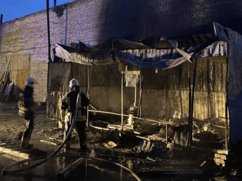 Дві людини згоріли у пожежі на лівому березі Києва (ФОТО)