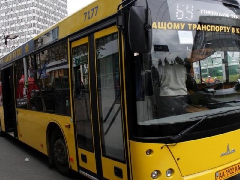 У вихідні на шляхи столиці вийшла рекордна кількість автобусів