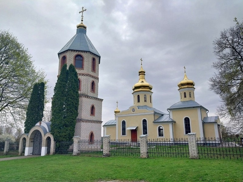 “Про земляків або нічого, або хороше”. Що розповідають про Пашу Мерседеса односельці з рідного села на Волині