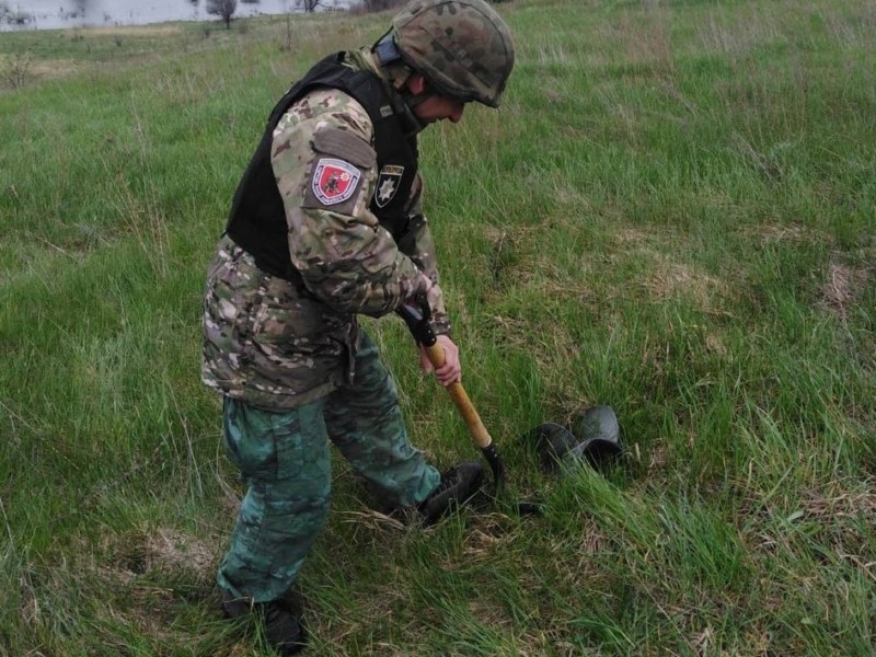 На Київщині знайшли частину реактивного снаряду