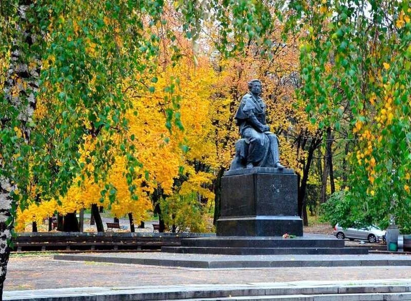 Рада ухвалила закон “АнтиПушкін”: Київ добряче почистять від пам’ятників