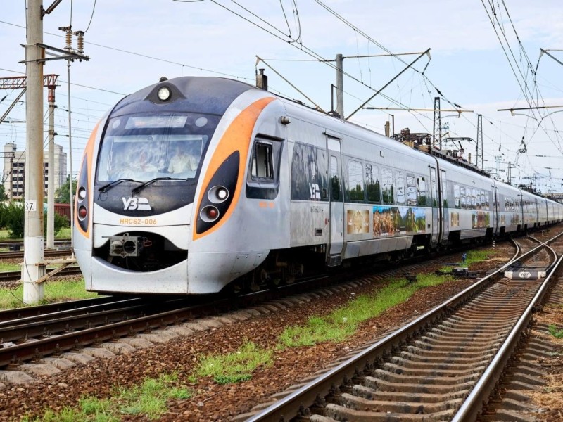 Повертається на маршрут швидкісний поїзд Київ-Дніпро-Запоріжжя, який не курсував більше року