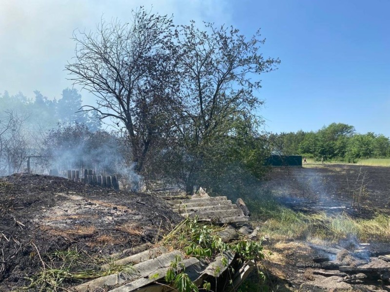 На Київщині внаслідок атаки зруйновано будинок, виникла пожежа