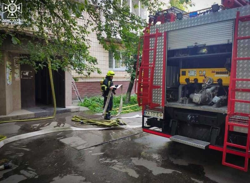 У Києві під час пожежі в квартирі загинула людина