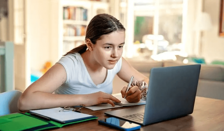 IT-навчання безкоштовно: благодійна школа запускає онлайн-курс для дітей