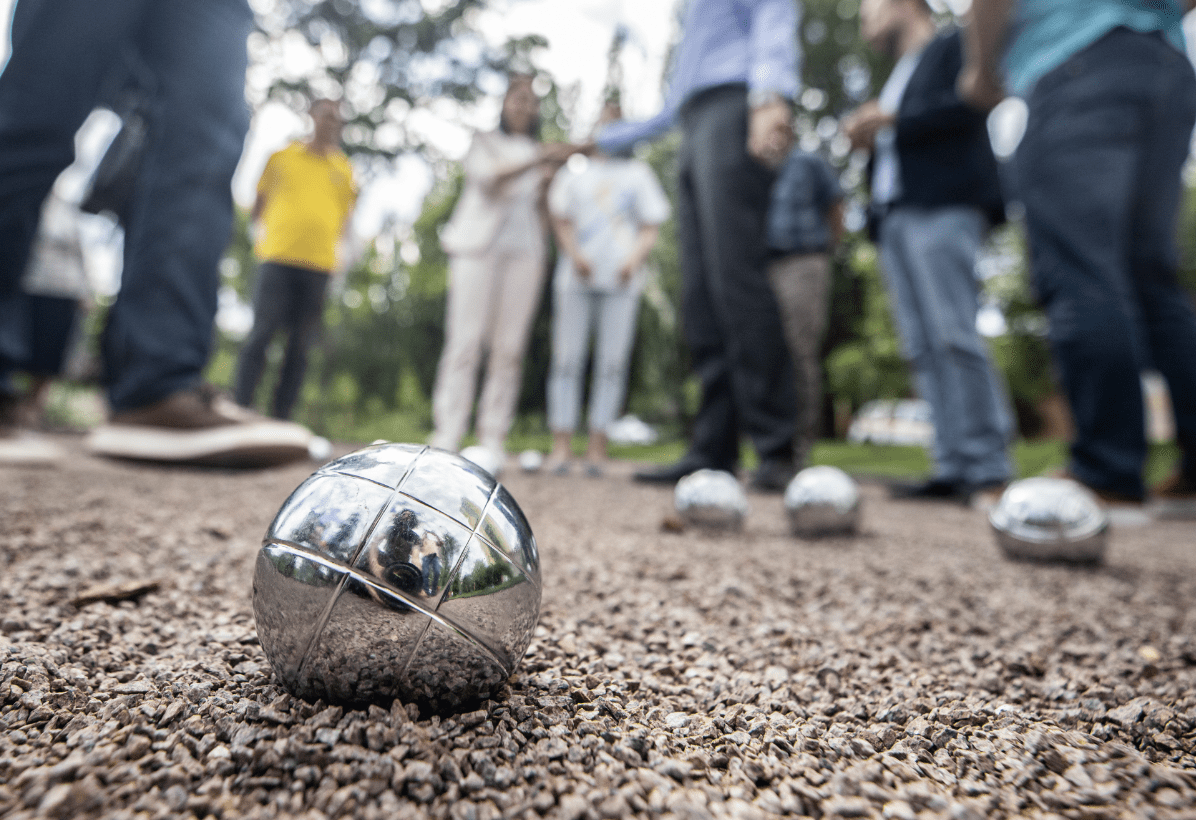 Спорт бросание металлических шаров 6 букв