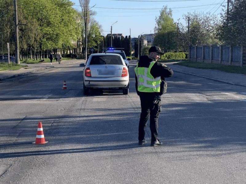 На Київщині автівка на «зебрі» збила жінку (фото)