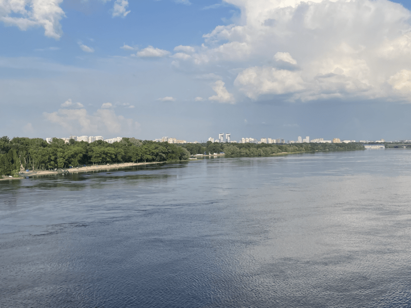 Який зараз рівень води у Дніпрі: водопілля йде на спад