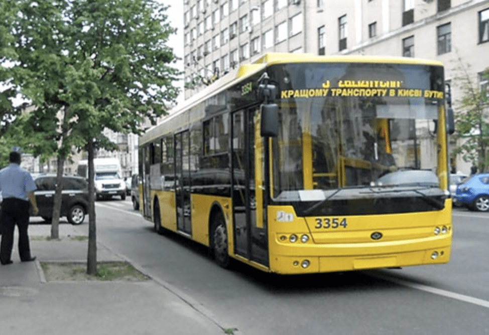 Автобус №114 у Києві курсує за зміненим маршрутом