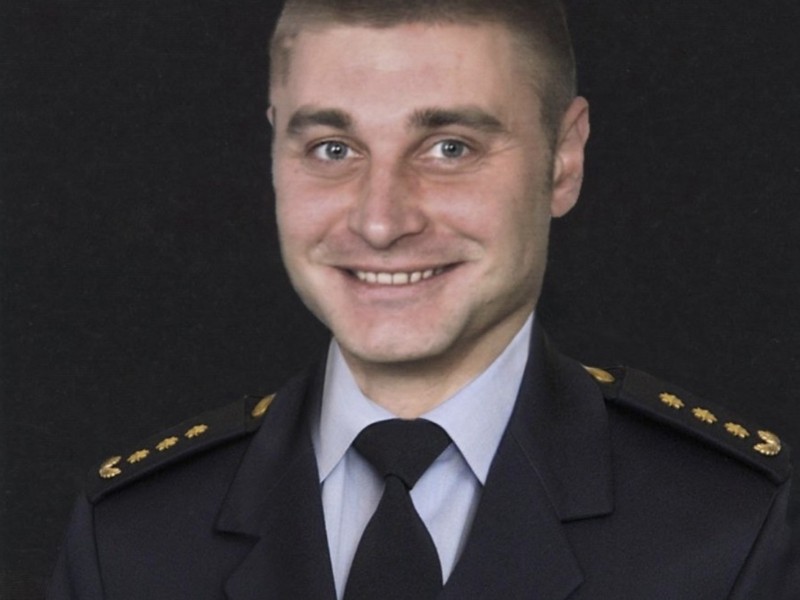 Рятувальник Руслан Кошовий чатував біля “Мрії” в Гостомелі та врятував підлеглих, втративши життя
