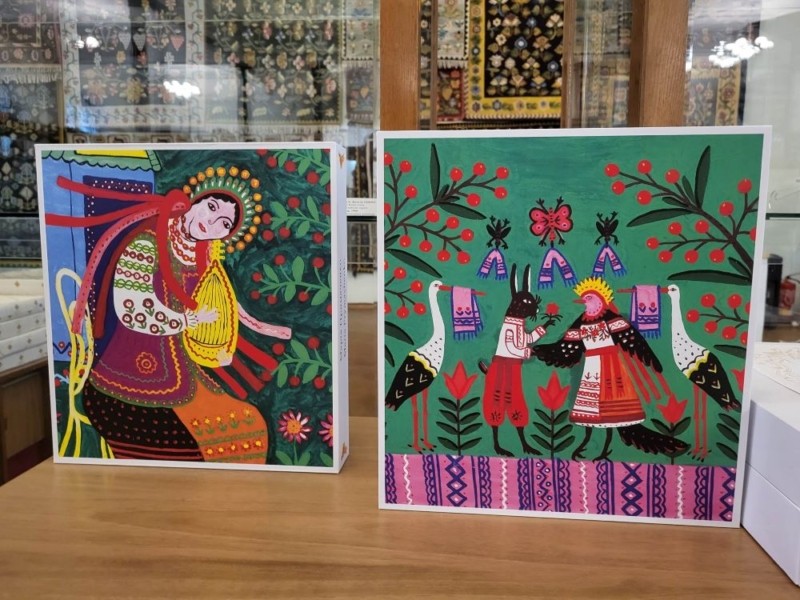 У столиці презентували унікальний альбом «Марія Примаченко» з ілюстраціями з колекцій 16 музеїв