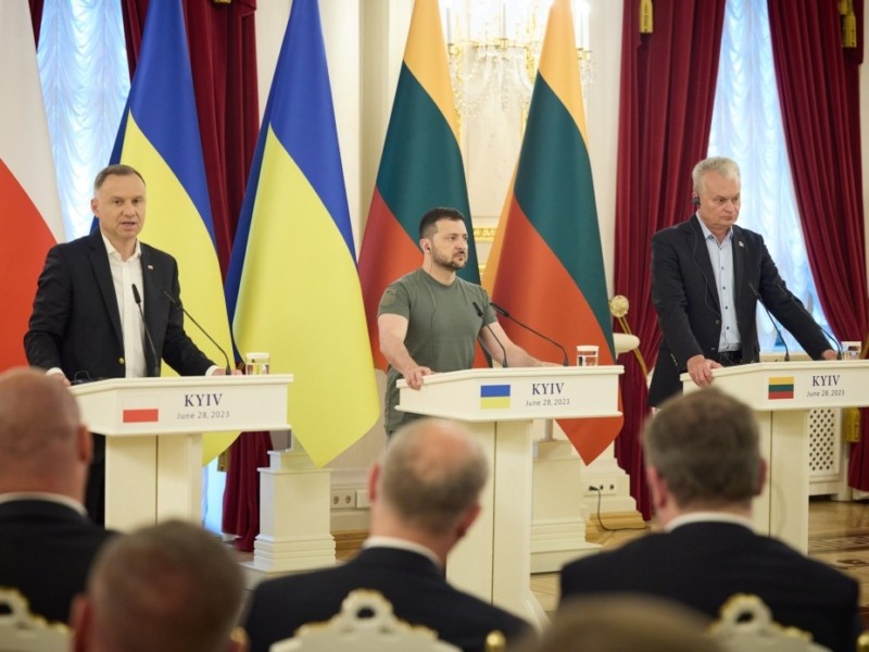 У Києві пройшли двосторонні зустрічі Зеленського з президентами Литви та Польщі