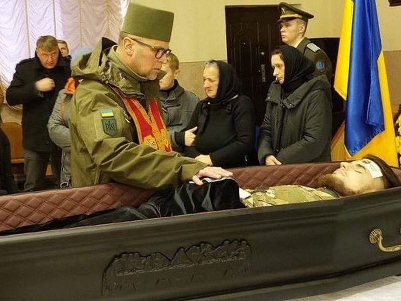 Чому зелені тітушки не кидають у смітник регіоналів, що до кінця підтримували банду Януковича – Капелан Дзвін щодо нападу на Чорновола