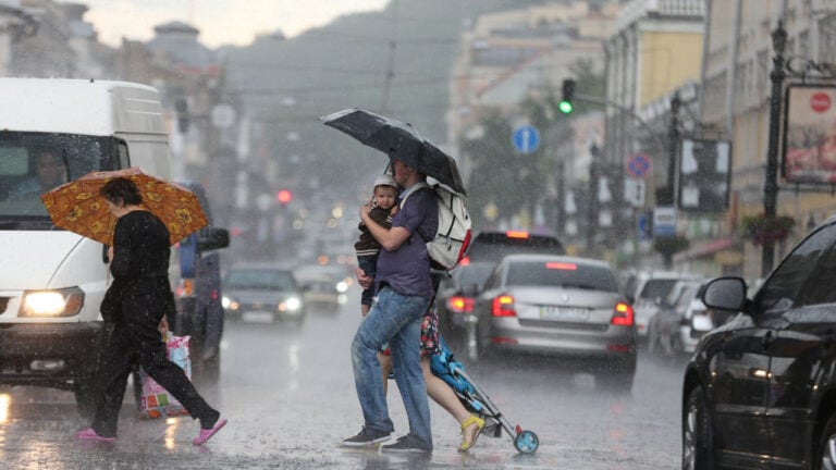 Київська влада назвала основну причину підтоплень на вулицях міста у зливу