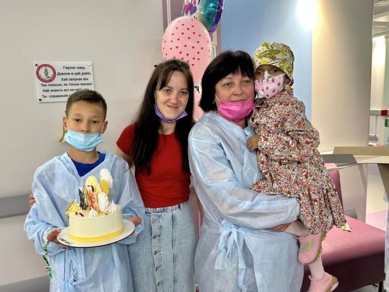 В Охматдиті вперше в Україні провели трансплантацію кісткового мозку дитині з рідкісним захворюванням