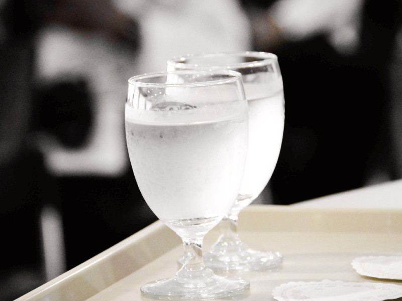 Випийте водички: скільки і якої слід пити води в день