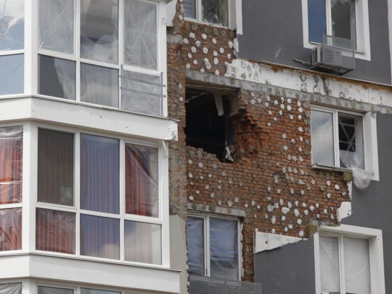 Міжнародні партнери встановлюють на Київщині вікна, пошкоджені внаслідок агресії росіян
