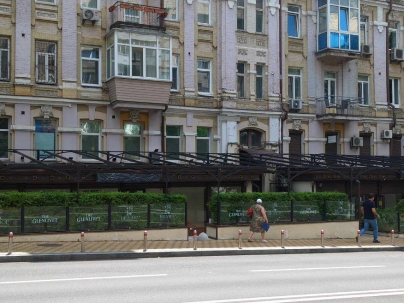 У Києві скандальний ресторан Тищенка “Велюр” припинив роботу