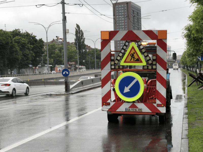 Комунальники напоготові: у другій половині дня у Києві очікуються грози