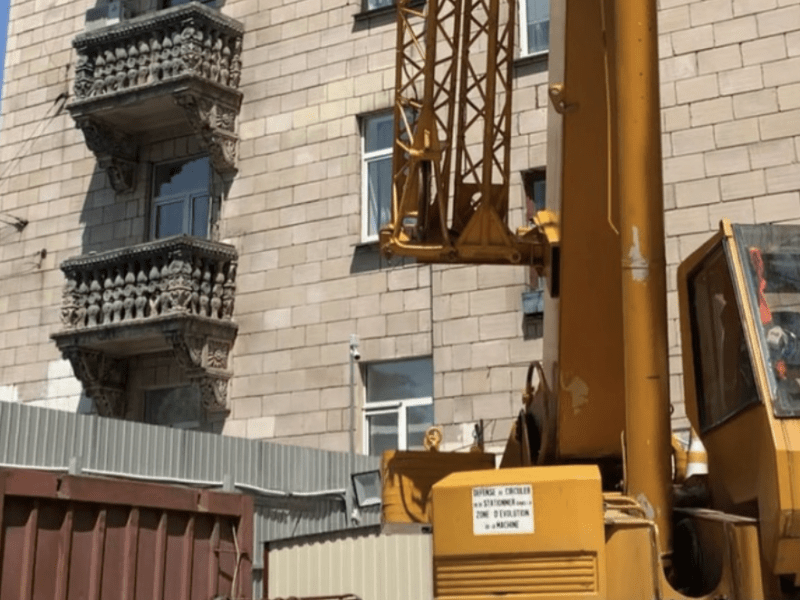 У Києві зупинили самочинне будівництво ТЦ на місці ресторану «Гімалаї» на Хрещатику