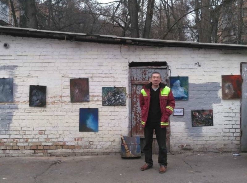 Помер київський художник-двірник, роботами якого зацікавилися у Польщі