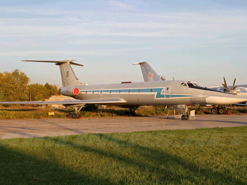 У Державному музеї авіації є три пасажирські Ту-134, які викликають неабиякий інтерес