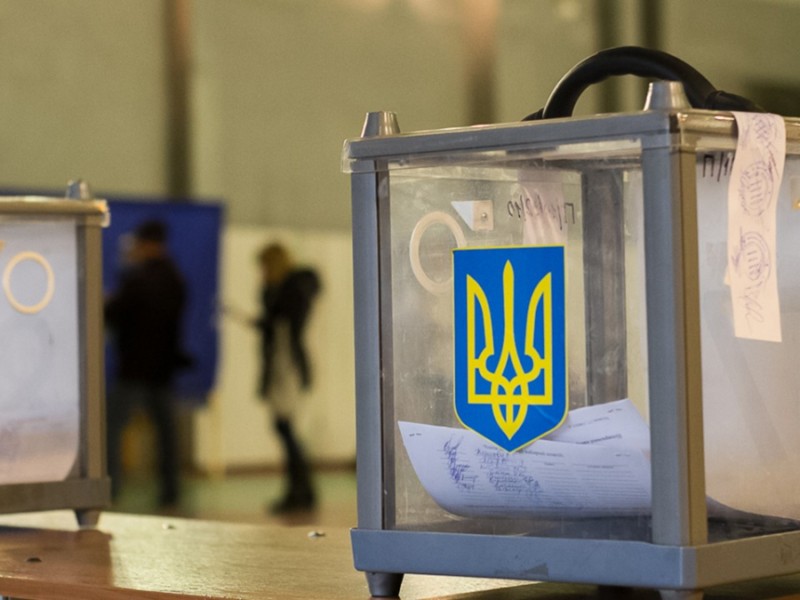 Довірити владу військовим та волонтерам – українці розповіли, за кого б проголосували на виборах