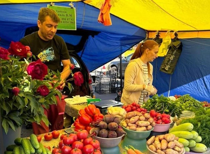 Ярмарки у Києві: де на вихідних придбати свіжі овочі і фрукти