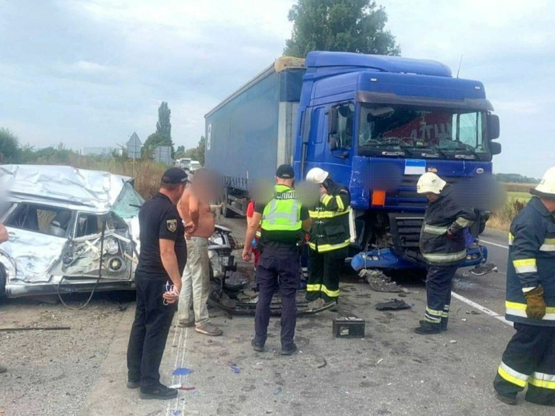 На Київщині сталася смертельна ДТП за участю чотирьох авто