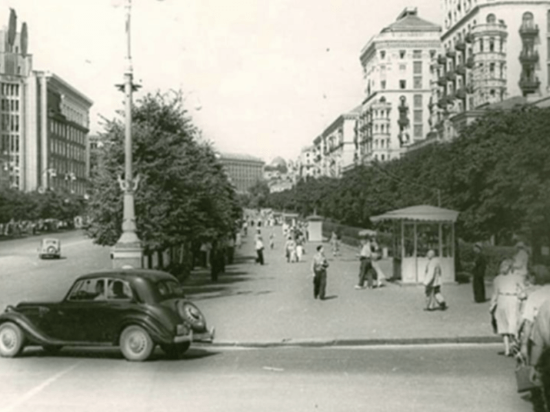 Часи масового будівництва: у мережі показали архівні фото Києва у 1960-ті роки