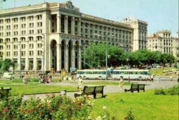 У 1966 році в депо Києва створили перший у світовій практиці тролейбусний “потяг”