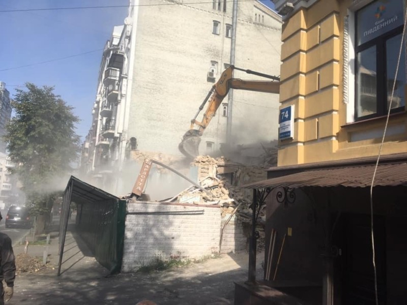 Київрада розгляне петицію щодо заборони зносу історичних будівль