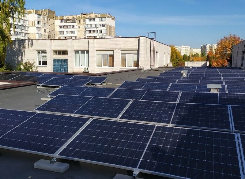 Повністю забезпечать потреби в електроенергії: у Вишнівській лікарні встановили сонячні панелі