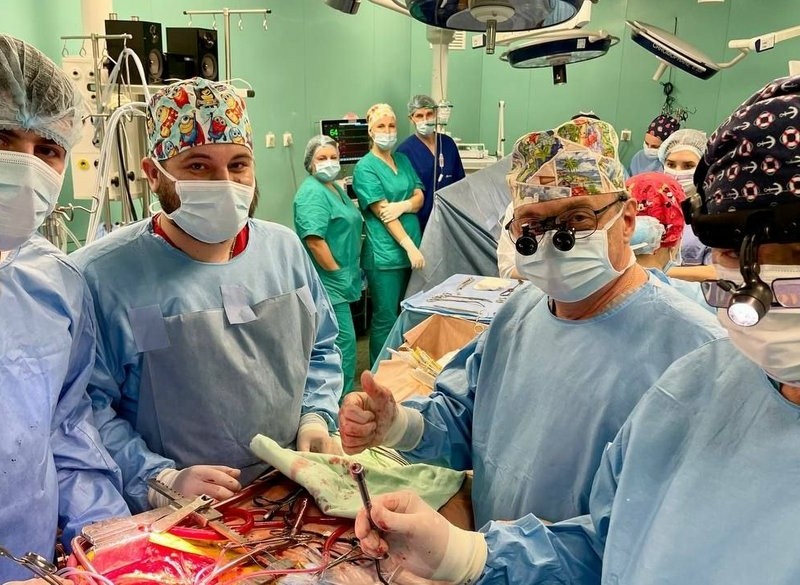 Київські кардіохірурги дістали металевий уламок із серця військового