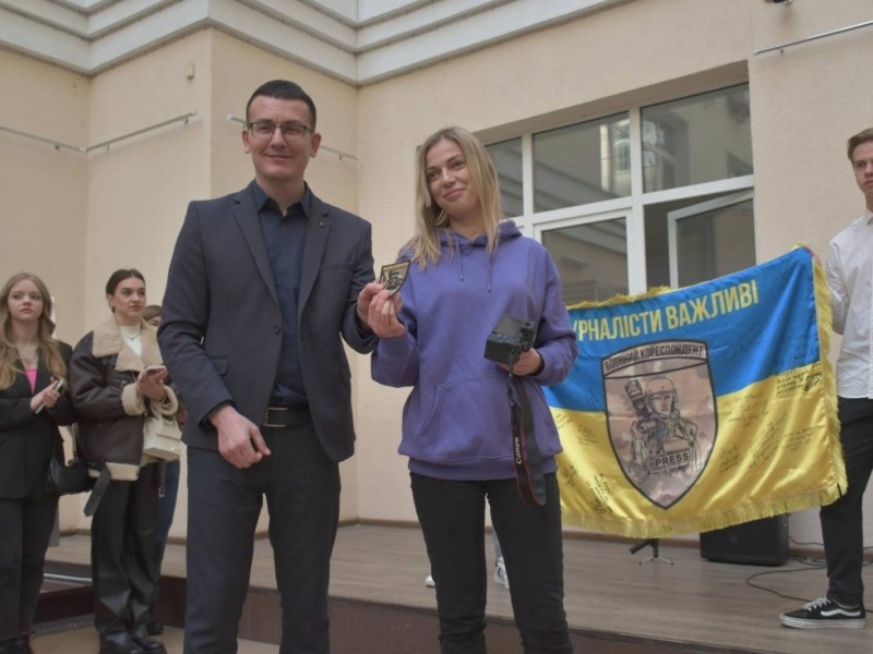 У Києві відкрилася фотовиставка «Україна: журналісти в зоні бойових дій»