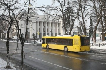 У Києві за зміненим маршрутом курсуватимуть автобуси № 41-Д, 99 та 32-ТР