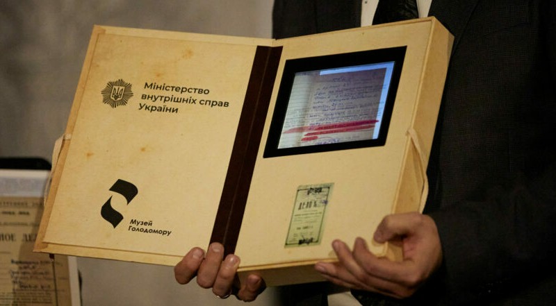 Музей Голодомору отримав від МВС понад тисячу архівних справ періоду геноциду