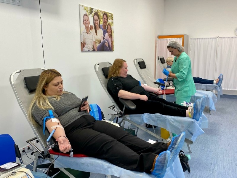 На День донора у Ворзелі зібрали 37 літрів крові для захисників