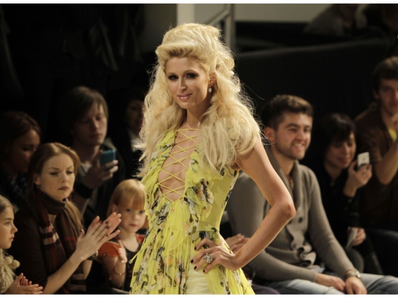 Періс Гілтон у Києві не подобалося все — візажист, перукар, сукня: модельєр про візит американки у 2011 році