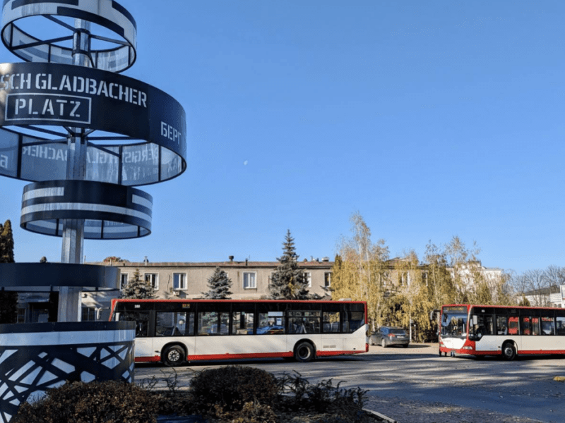Буча отримала два автобуси з міста-побратима Бергіш-Гладбах