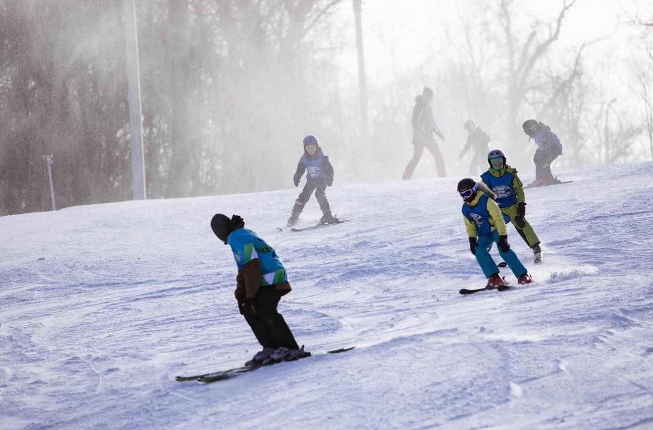 У Голосіївському парку запрацювали гірки для лижників та сноубордистів – що відомо про новий сезон