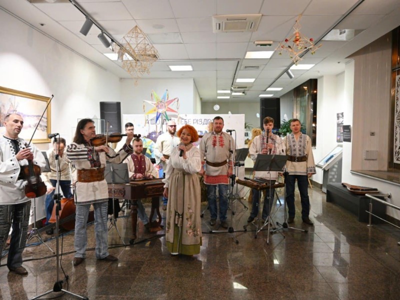 Народна музика і пісня. Музей запрошує на виступ ансамблю “Дніпро”