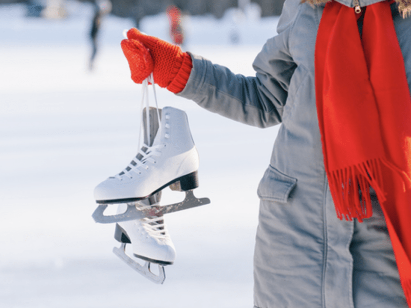 Зимові розваги: де у Києві покататися на ковзанах