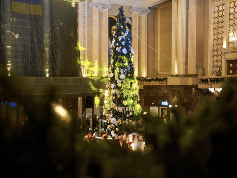 На Центральному вокзалі відкриють різдвяну виставку «Зірка сходить»
