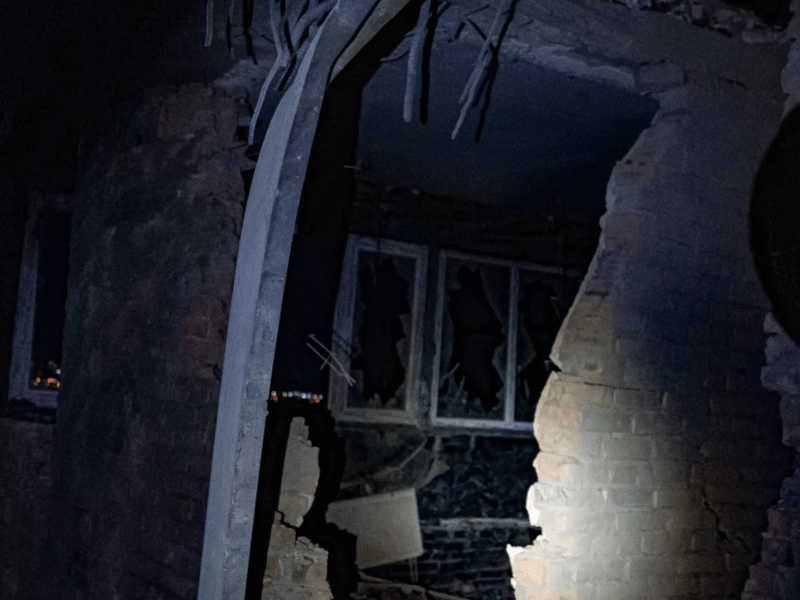 Внаслідок нічної атаки у Києві руйнувань зазнали дві багатоповерхівки