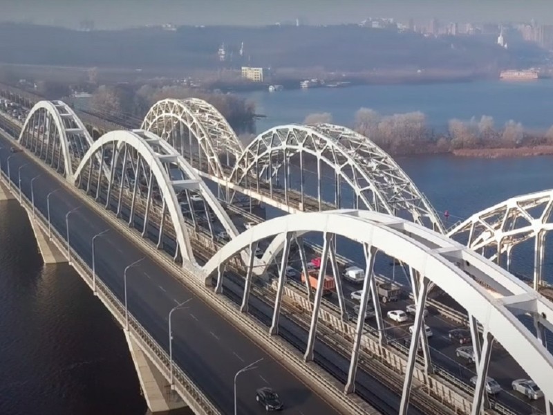 Турецька компанія, що оскандалилась під час будівництва Дарницького мосту в Києві, йде з України з боргами
