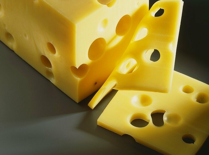 Молоко по 40 грн, сир майже 400: чого ціни на продукти настільки великі