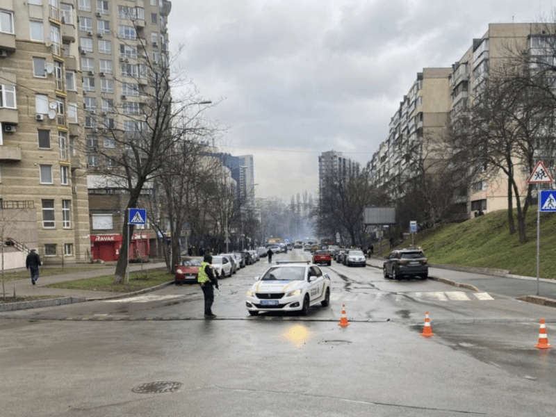 У Києві частково перекритий рух та не працює громадський транспорт